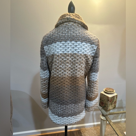 BKE Coat - Picture 3 of 7